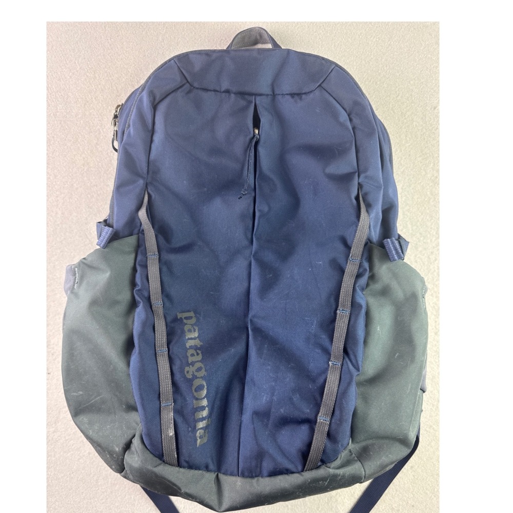 Patagonia Refugio 28L Backpack Navy Blue Grey Laptop Travel Daypack Bag